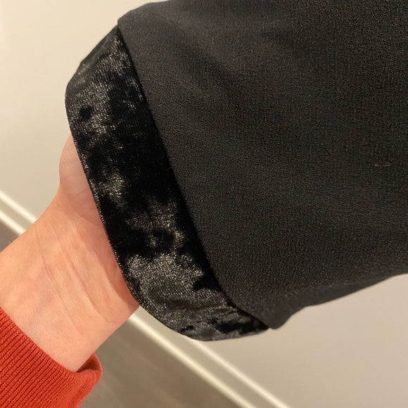 NWT Velvet trim peplum top - Evereve - Picture 4 of 6